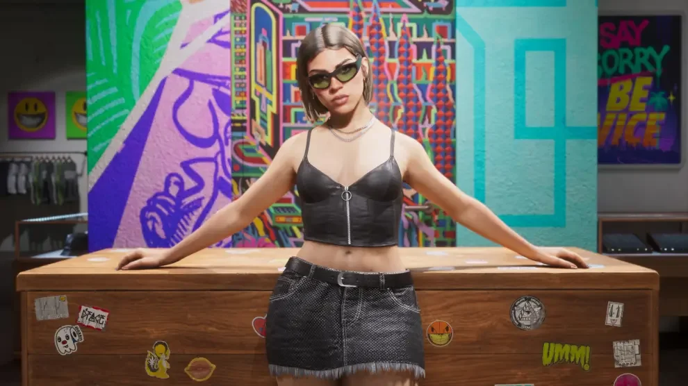 Lucía probándose ropa en una tienda de Vice City en GTA 6