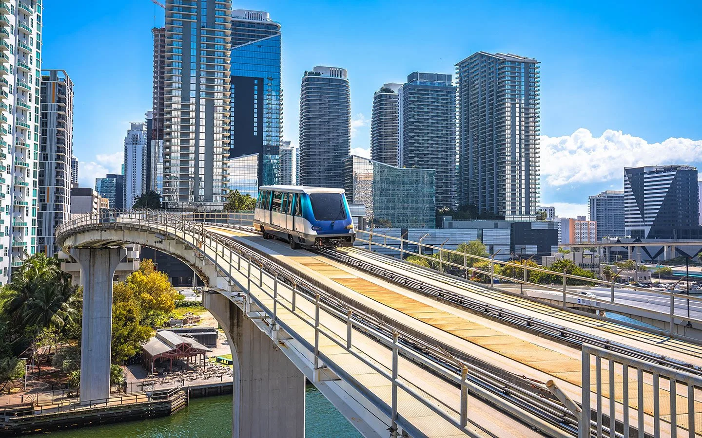 Metro Mule de GTA 6: el nuevo transporte de Vice City está calcado del Miami real